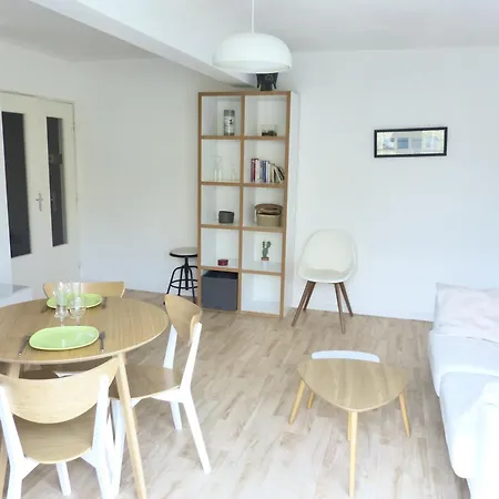 Chezine, T2 Au Calme Avec Balcon, 2pers Et Parking * Nantes