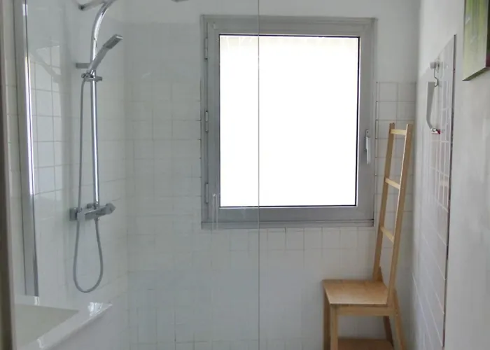 Chezine, T2 Au Calme Avec Balcon, 2pers Et Parking Nantes